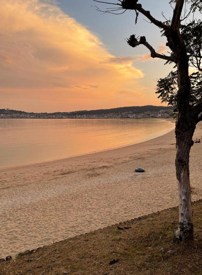 Apartamento En La Playa Apartment Ribeira Ngoại thất bức ảnh